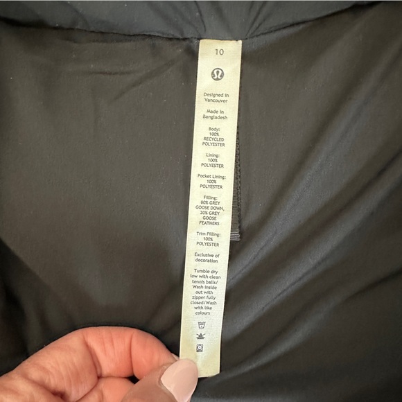 Lululemon Wunder Puff 600 Down Fill Cropped Puffer Vest Black 10 - Picture 2 of 5